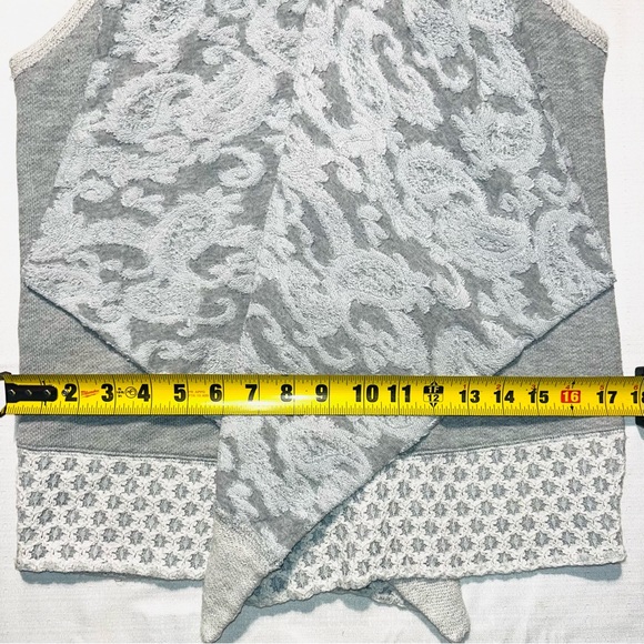 Anthropologie Saturday Sunday Lace knit asymmetrical gray/white open tunic - Picture 6 of 16
